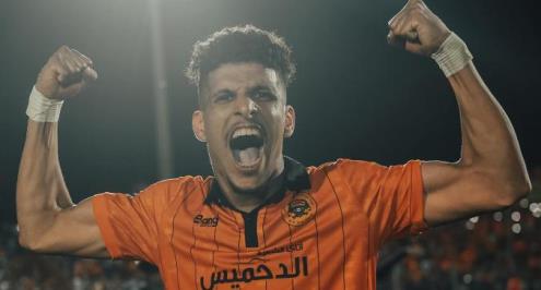 لاعب نهضة بركان: أعد الجماهير بالعودة بكأس الكونفدرالية من مصر 